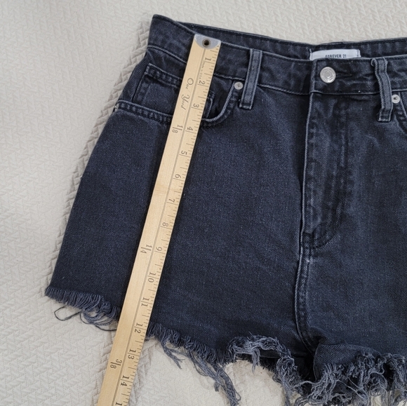 Forever 21 High Waist Black Cut off Denim Jeans Shorts Size US 30 - Picture 5 of 10
